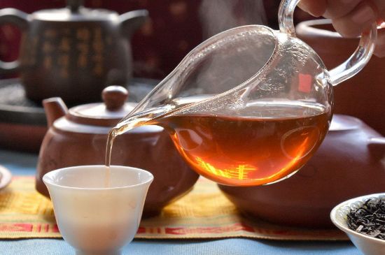 老茶浸蜜有什么功效，茶葉浸蜂蜜治咳嗽