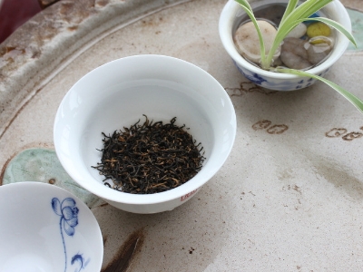 喝茶的好處和壞處分別是什么，長期喝茶有什么危害？