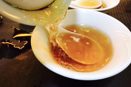 肉桂可以用紫砂壺沖泡嗎，紫砂壺能泡武夷巖茶肉桂用嗎？