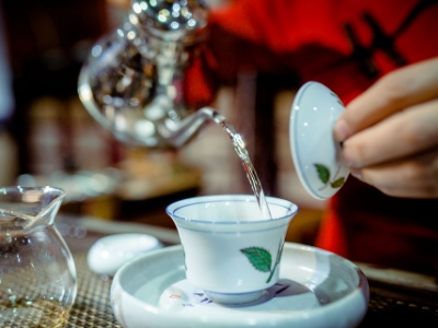 千萬別做兼職茶藝師，女人學茶藝好嗎？