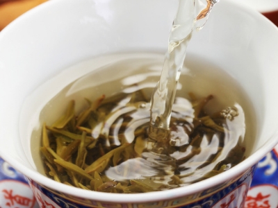 安吉白茶的功效與作用，簡(jiǎn)單概括安吉白茶功效
