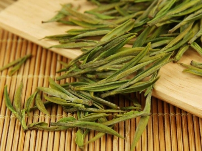 安吉白茶的功效與作用，簡(jiǎn)單概括安吉<a href=http://www.mafuwang.com/fenlei/baicha/ target=_blank class=infotextkey>白茶功效</a>