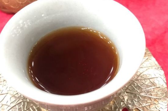 黑茶調(diào)理婦科病，女人喝黑茶好處太多了！