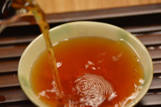 老茶浸蜜有什么功效，茶葉浸蜂蜜治咳嗽