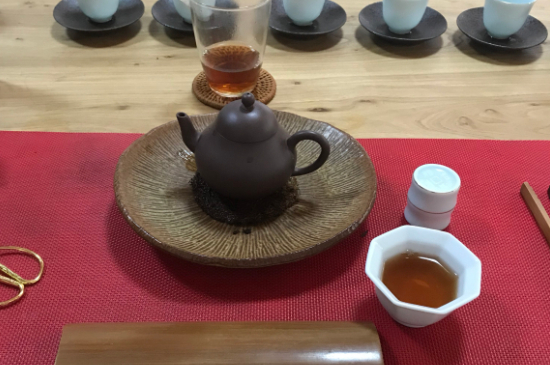肉桂可以用紫砂壺沖泡嗎，紫砂壺能泡武夷巖茶肉桂用嗎？