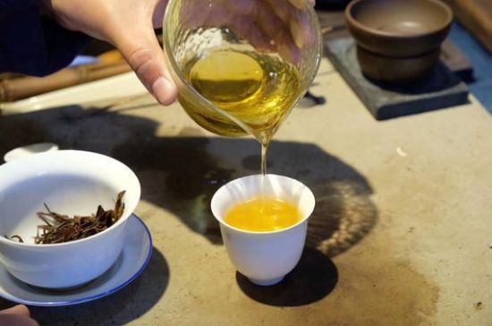 正常下一斤茶葉能喝多久，一個(gè)人一般一個(gè)月喝多少茶葉