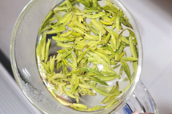 茶葉過期5年了但沒開封，茶葉放久了能喝嗎