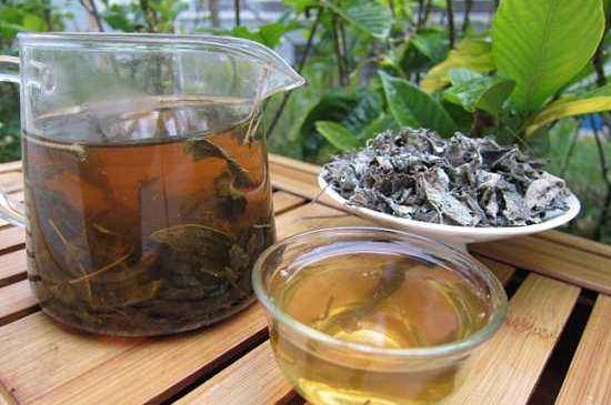怎樣辨別莓茶發(fā)霉了，莓茶發(fā)霉和白霜的區(qū)別