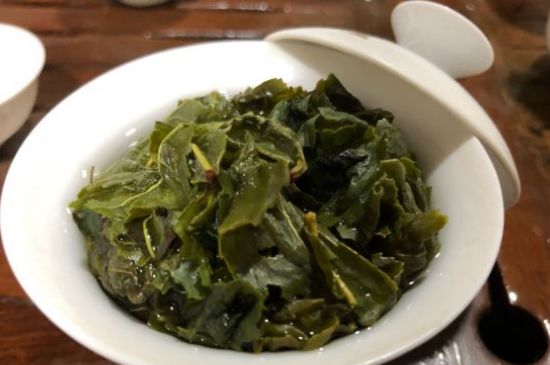 香精茶喝多了會怎么樣，茶葉加香精有什么害處？