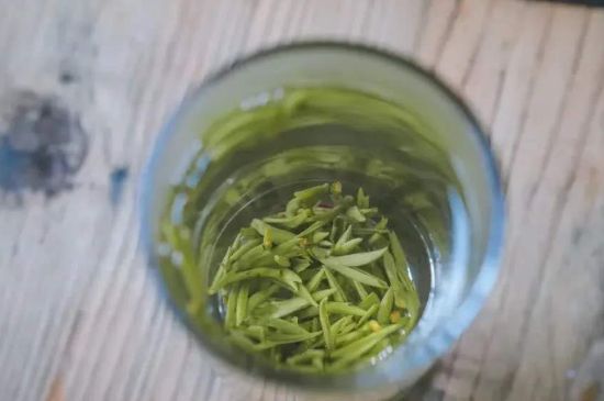 泡好的茶水放冰箱能保存多久，泡好的茶冷藏放多久？
