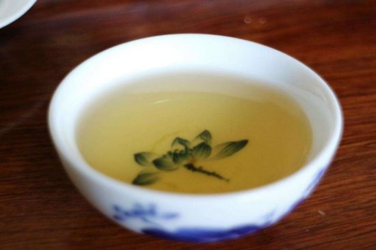 茉莉香精茶的鑒別方法，茉莉茶加香精怎樣識別？