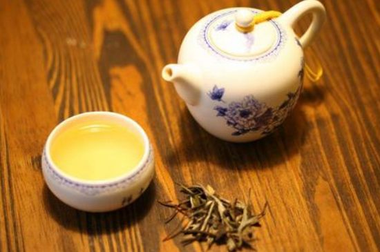 什么茶葉容易放香精，香精茶有什么危害？