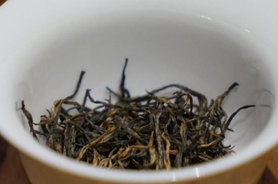 怎樣鑒別金駿眉的好壞，金駿眉紅茶的鑒別方法