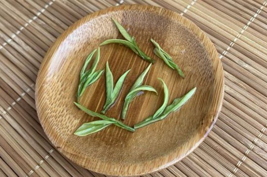 安吉白茶夏天怎么保存，安吉白茶能冷凍儲存嗎？