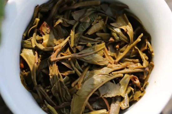 什么茶葉容易放香精，香精茶有什么危害？