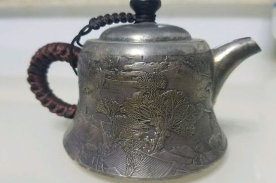 銀壺泡茶后為什么會(huì)變黑，銀壺內(nèi)膽發(fā)黑怎么辦