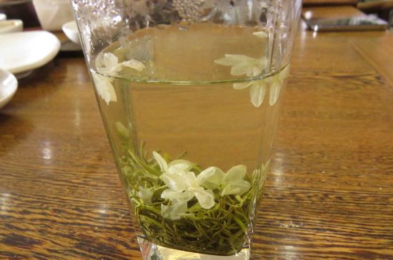 茉莉茶葉的功效與禁忌，什么人不適合喝茉莉花茶？