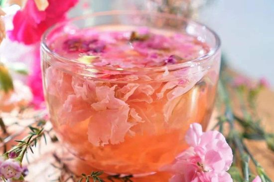 玫瑰花的最佳搭配，喝玫瑰花茶搭配什么喝好？