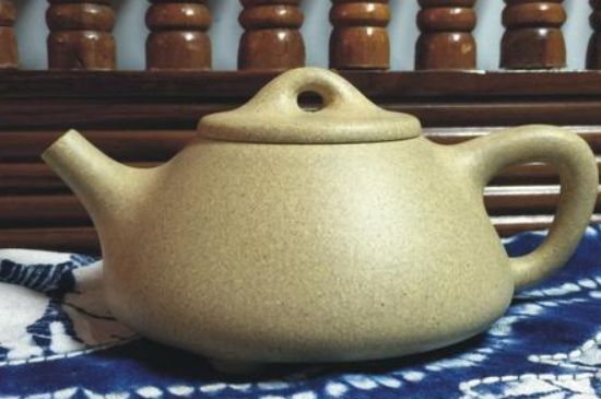 本山綠泥怎么分辨真假，真正的本山綠泥紫砂壺怎么鑒別？