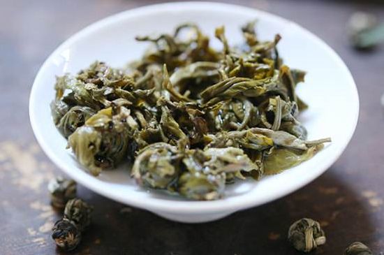茉莉龍珠泡開后為什么都是梗，茉莉龍珠泡開后什么樣？