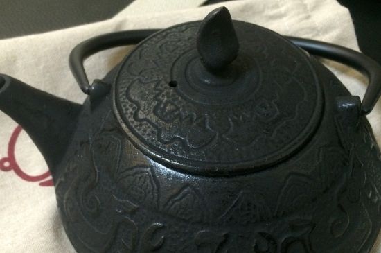 鑄鐵壺開壺方法，鑄鐵茶壺怎么開壺方法