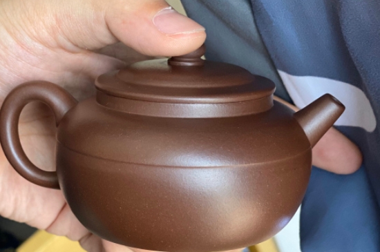 新買的紫砂壺為什么會裂，真的紫砂壺是不是很容易開裂？