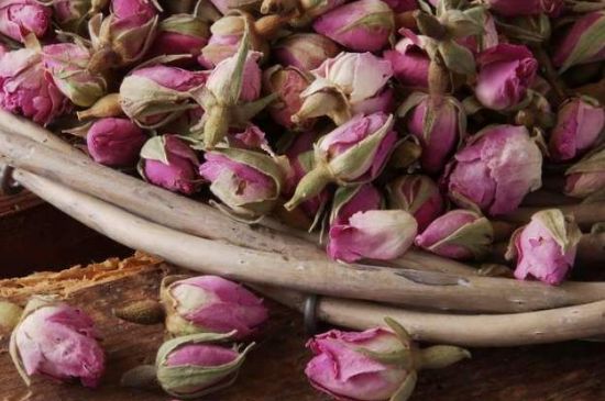 玫瑰花茶是應(yīng)該煮還是蒸，玫瑰花茶是不是煮一下效果更好？