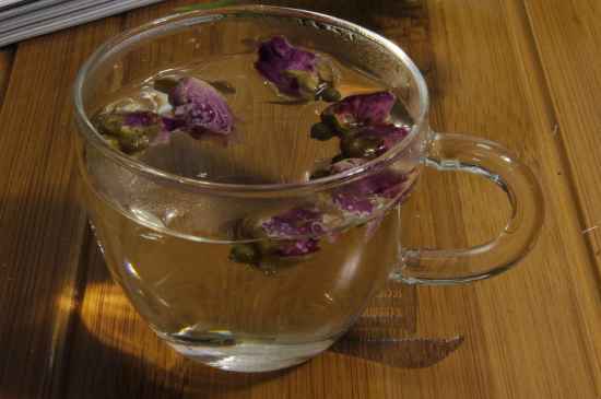 玫瑰花和茉莉茶一起泡有什么作用，玫瑰茉莉花茶的功效