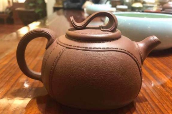 泡茶用坭興陶和紫砂壺哪個好，紫砂壺比坭興陶壺好嗎？