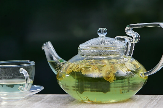 菊花茶天天喝行嗎，每天喝菊花泡茶喝好嗎？