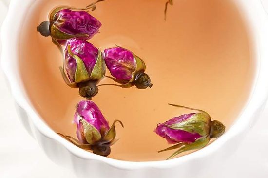 玫瑰花泡茶祛斑要多久見效，喝玫瑰花茶多久能祛斑？