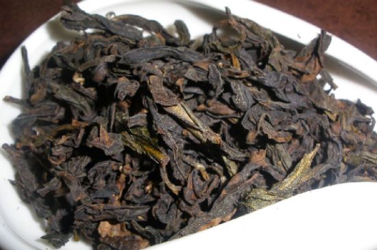 肉桂茶和大紅袍哪個(gè)貴，武夷山肉桂與大紅袍的價(jià)格比較