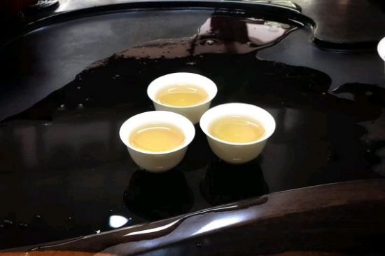蜜蘭香好還是鴨屎香好，鳳凰單叢茶蜜蘭香和鴨屎香特點(diǎn)有哪些？