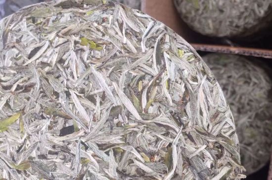 7年壽眉和2年白牡丹哪個(gè)好，老白茶壽眉與白牡丹的口感區(qū)別