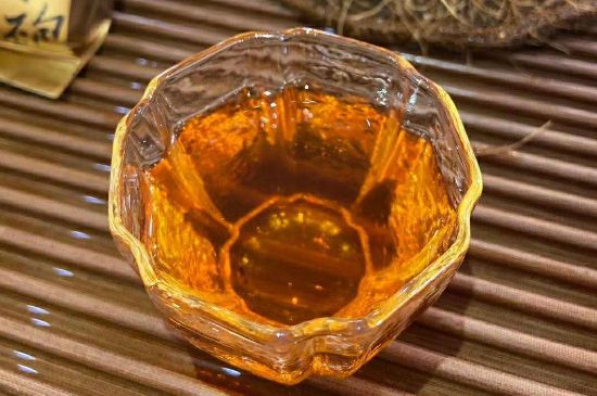 武夷巖茶大紅袍，喝起來是什么味道？