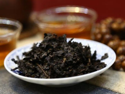 黑茶的功效與作用，長期喝黑茶有什么功效？