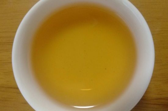 肉桂茶和大紅袍哪個(gè)貴，武夷山肉桂與大紅袍的價(jià)格比較