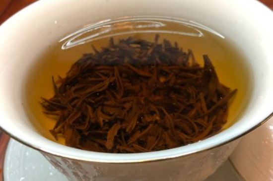 女人晚上喝紅茶好嗎，女人紅茶啥時候喝最好？