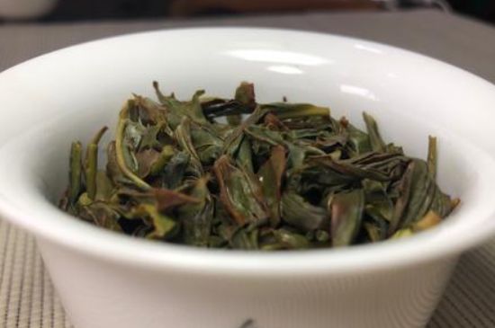 蜜蘭香和鴨屎香區(qū)別，鳳凰單樅鴨屎香vs蜜蘭香圖片對比