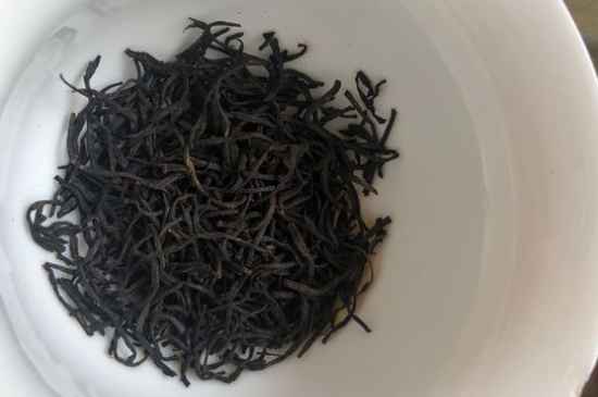 正山小種第一泡要倒掉嗎，正山小種能沖幾泡