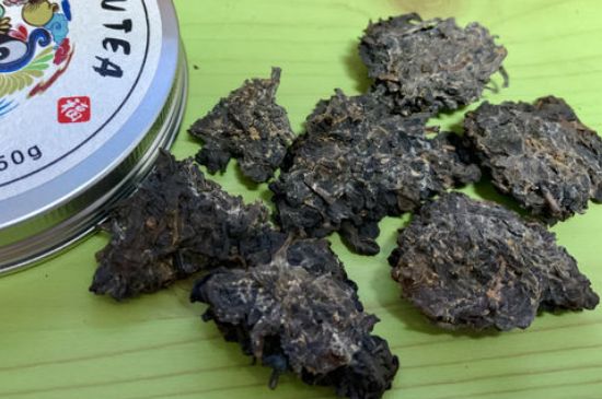 怎么知道涇渭茯茶是否變質(zhì)，茯磚茶金花和發(fā)霉的區(qū)別