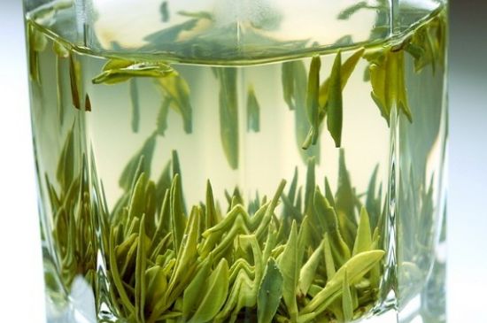 竹葉青和雀舌哪個(gè)貴，竹葉青茶貴嗎？