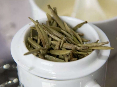 白茶煮好還是泡好喝，老白茶是泡還是煮？